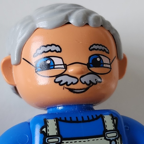 LEGO DUPLO Grandpa Police Man Giraffe Axe Policeman Grandad Figures‎ 2.5" People - Picture 13 of 16